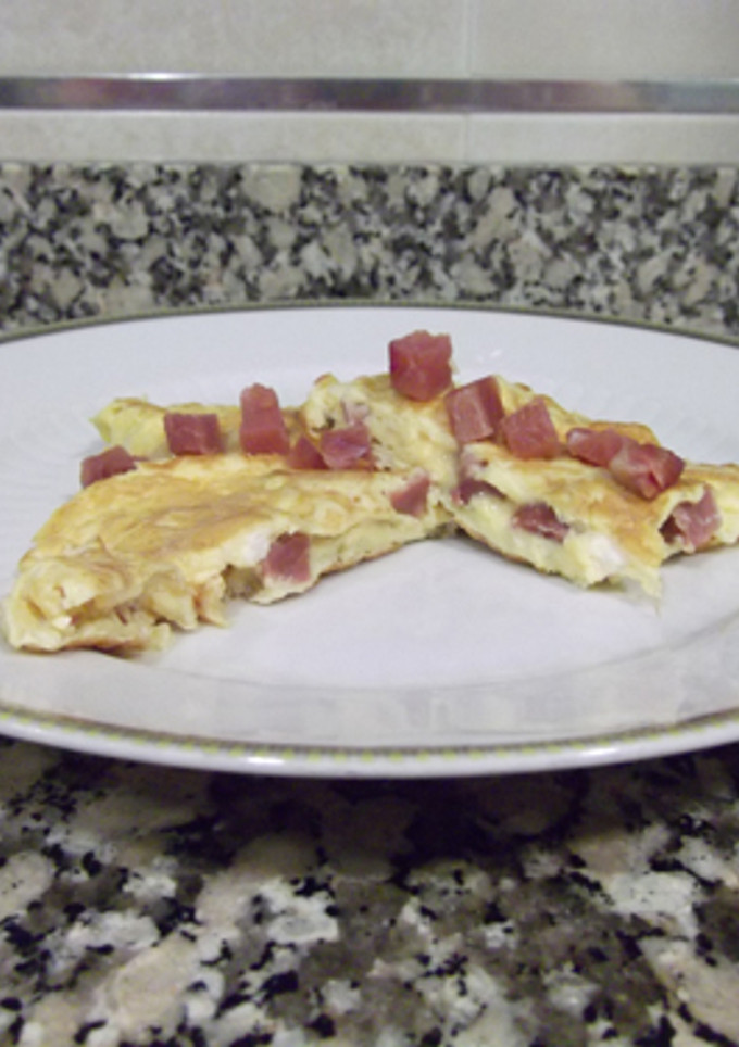 Una foto de Tortilla de jamón