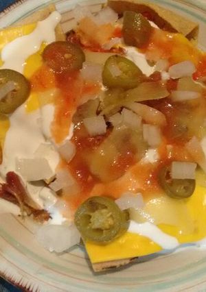 Una foto de Nachos con carnitas. ॐ