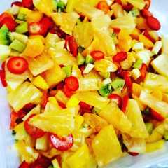 Salad buah tropis রেসিপির প্রধান ছবি