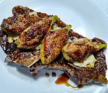 How To Making Recipe Steak with caramelized figs blue cheese and balsamic Delicious Steady