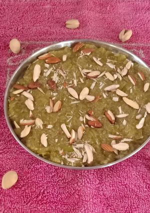 દૂધી નો હલવો(dudhi no halvo recipe in gujarati) રેસીપી મુખ્ય ફોટો