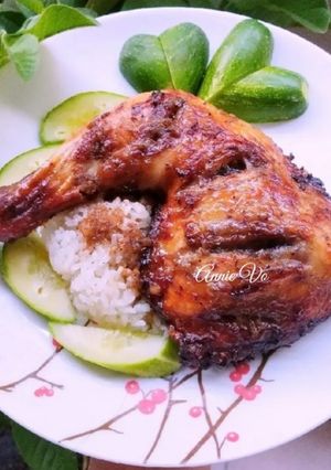 Hình của món Cơm gà nướng.