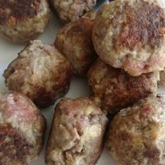 A picture of One Pot Spaghetti and Meatballs.