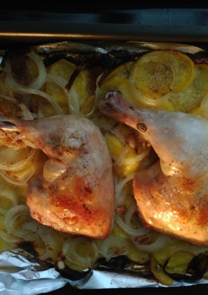 Una foto de Pollo asado con patatas