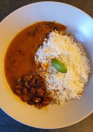 Une photo de Sauce haricots rouges au lait de coco et curry