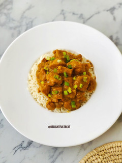 A picture of Chicken curry soup 🍛.