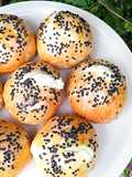 Bollos rellenos de Queso crema 🥯
