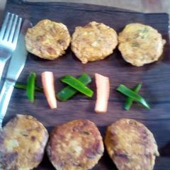 A picture of Fish n potato cutlets.