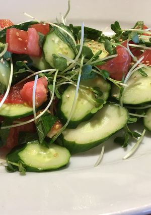A picture of Green salad.