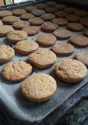 Una foto de Galletas de miel y canela fáciles y rápidas