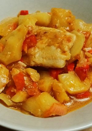 Una foto de Bacalao con patatas y pimiento