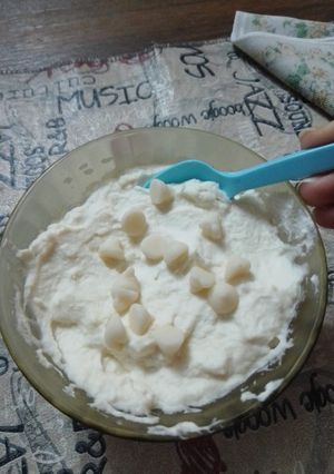 Una foto de Postre de Crema Tropical