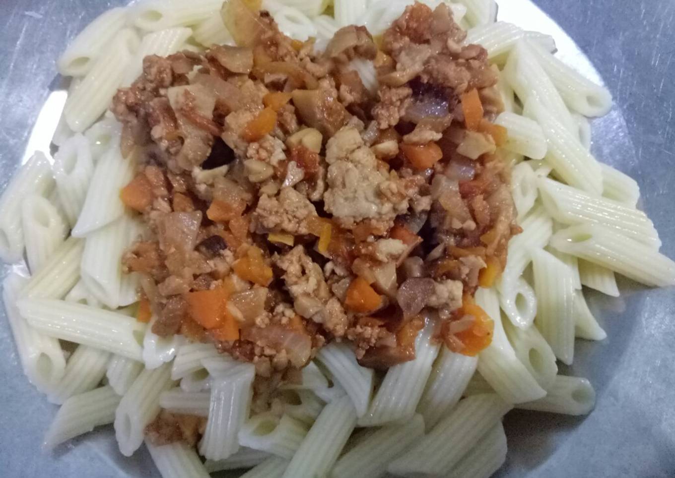 Pasta Daging Babi Jamur Cincang