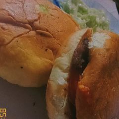 A picture of Karachi's special hunter beef burger.