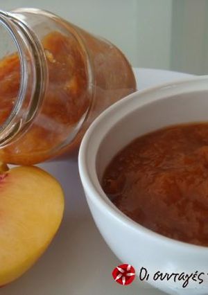 A picture of The different peach jam.