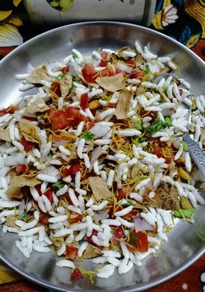 पापड़ चाट (Papad chaat recipe in hindi) रेसिपी मुख्य फोटो