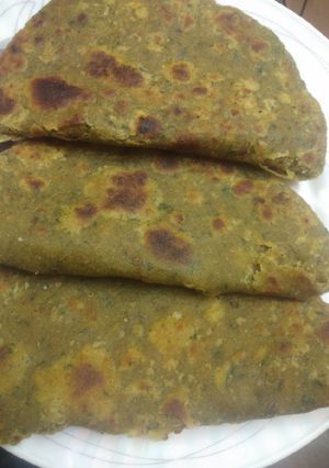 A picture of Mooli ka paratha.
