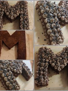 صورة لوصفة كيكة الحروف M