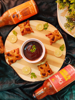 A picture of Flower shape samosa.