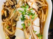 Hình ảnh của đậu phụ non sốt nấm