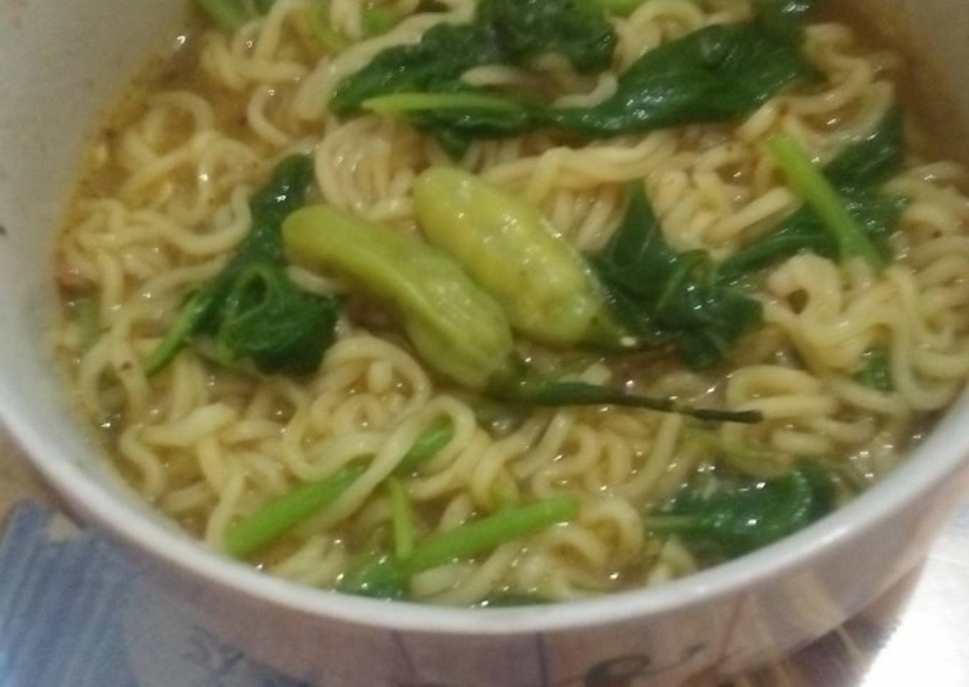 Mie sedap soto bayam