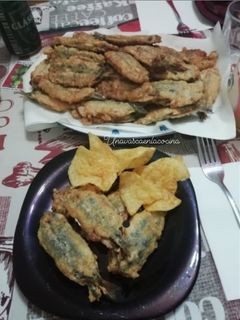 Una foto de Anchoas rellenas de jamón y queso
