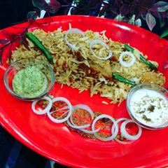 A picture of Chicken biryani.