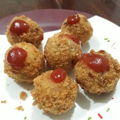 A picture of Cheese Potato balls.