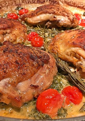 A picture of Lemon butter rosemary and spinach chicken thighs.