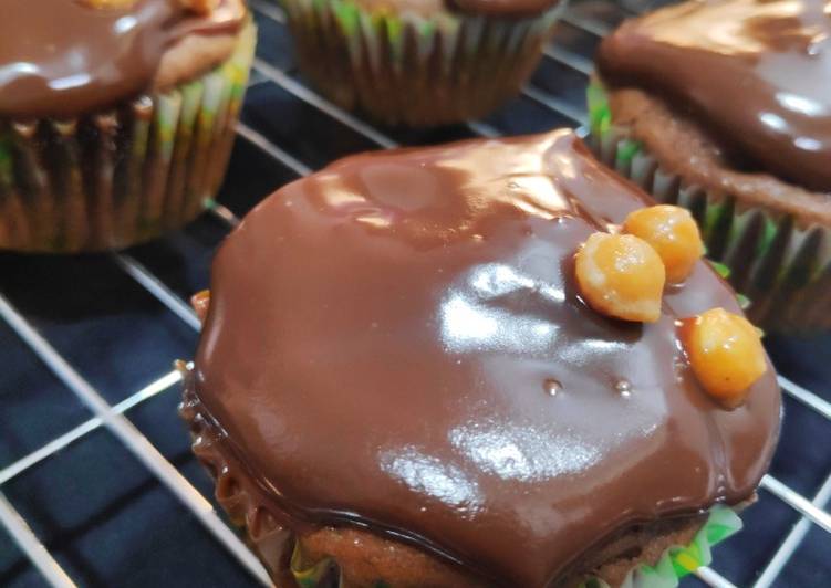 Steps to Make Speedy Chocolate Peanut butter Cupcakes
