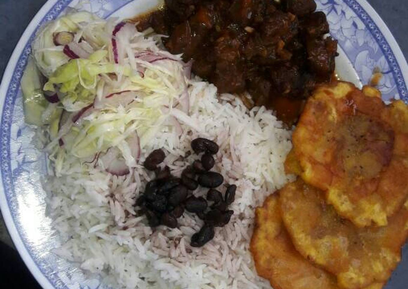 Casado con carne en salsa