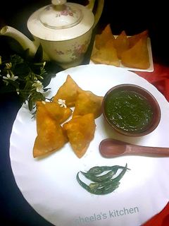 ফুলকপি সমোসা (fulkopi samosa recipe in Bengali) রেসিপির প্রধান ছবি