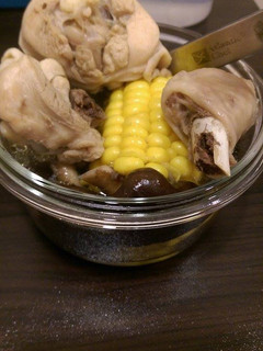 （簡易版）香菇雞湯～美食鍋 的食譜成品照片