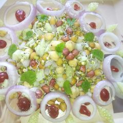 A picture of Sprouted salad.