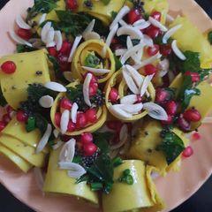 A picture of Khandvi.