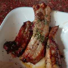 Una foto de Costillas de Cerdo a la Cerveza