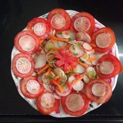 Raddish & carrot salad A picture of Raddish & carrot salad.
