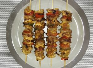 Una foto de Pinchos o Brochetas de pollo