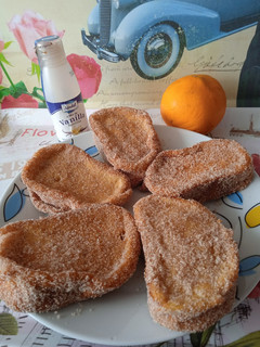 Una foto de Torrijas con aroma de vainilla y naranja
