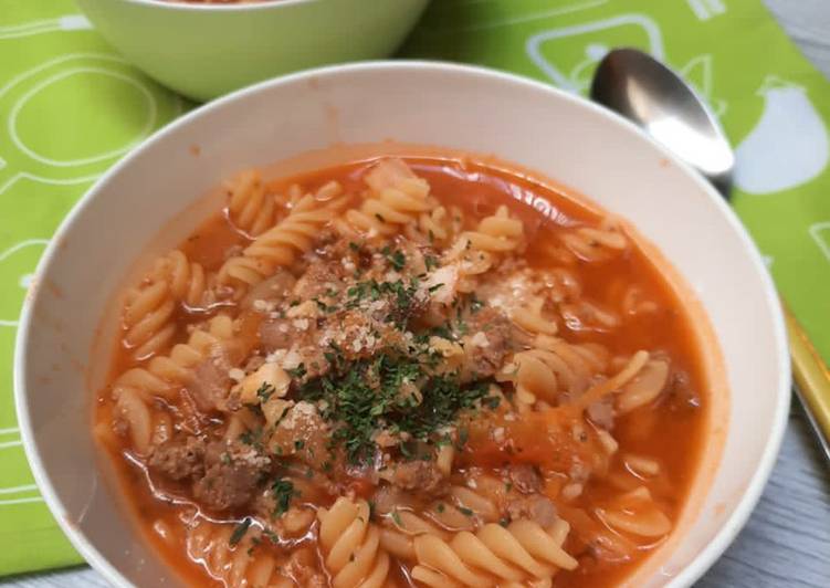 Macaroni bolognaise soup