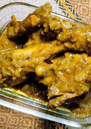 চিকেন কষা(Chicken kosha recipe in bengali) রেসিপির প্রধান ছবি