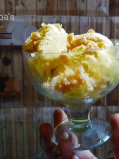 বাটারস্কচ আইসক্রিম ইলেকট্রিক বিটার ছাড়াই (butter scotch icecream recipe in Bengali) রেসিপির প্রধান ছবি