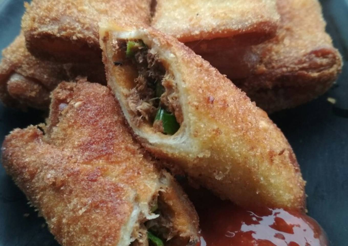 Roti goreng ikan sarden