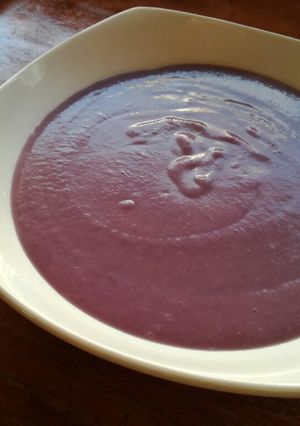 Una foto de Crema de repollo morado