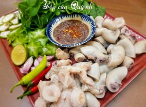 Hình của món Dồi trường chấm ruốc.