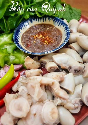 Hình của món Dồi trường chấm ruốc.