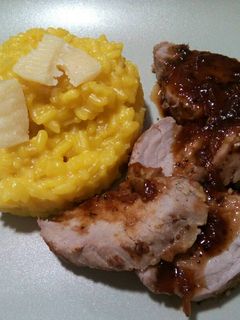 Una foto de Rissoto milanesa con solomillo al horno