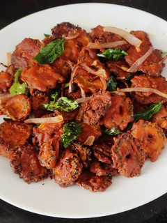 பாகற்காய் சிப்ஸ் (Bitter gourd chips recipe in tamil) செய்முறை முக்கிய புகைப்படம்