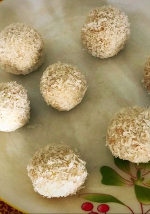 Una foto de Trufas de coco 3 ingredientes súper light y fácil