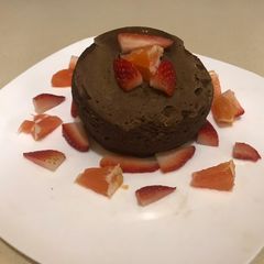 A picture of Noom friendly microwave cake.